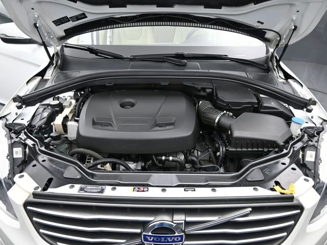 Used 2016 Volvo XC60 T6 w/ Proximity Package image 27
