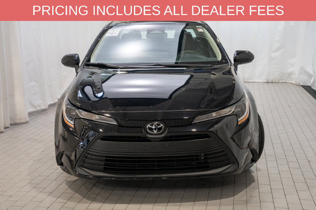 Used 2025 Toyota Corolla LE FWD image 2