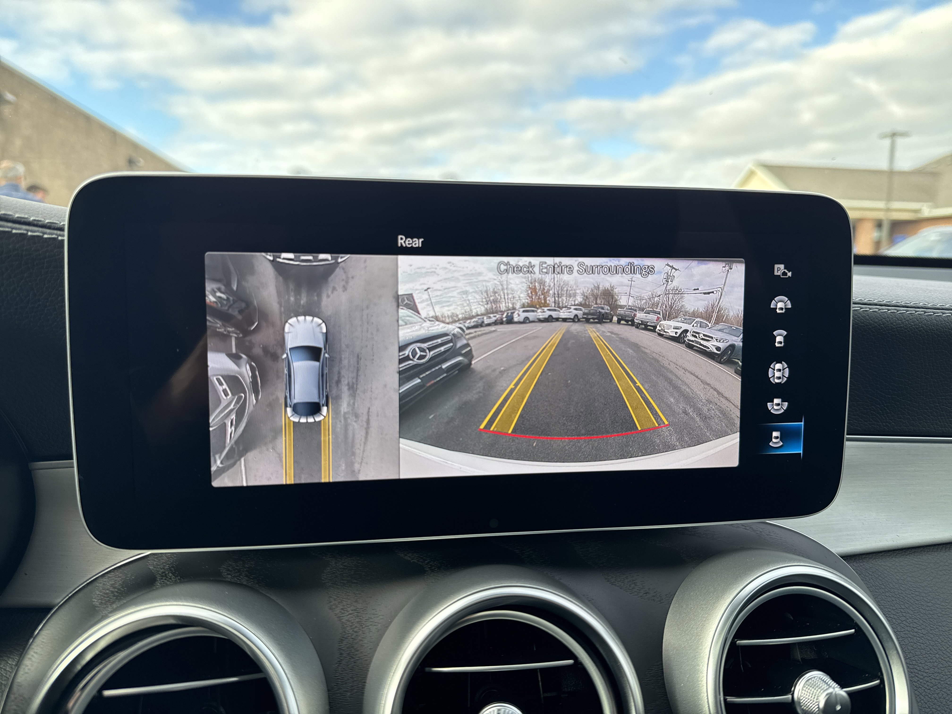 Used 2023 Mercedes-Benz GLC 300 4MATIC Coupe image 20