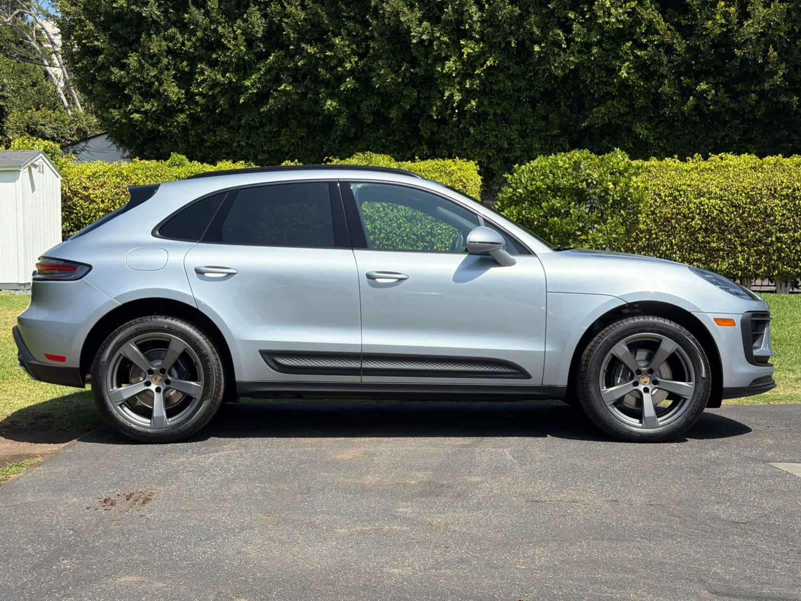 New 2026 Porsche Macan AWD/4WD image 9