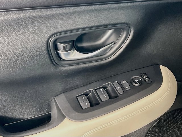 Certified 2024 Honda HR-V LX image 20