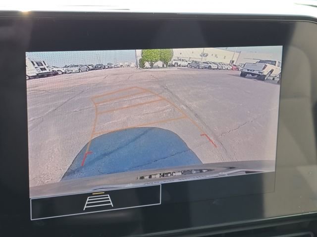 Used 2024 Chevrolet Trax LS w/ LS Convenience Package FWD image 3