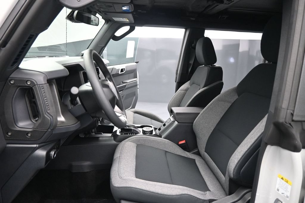 New 2026 Ford Bronco 4-Door AWD/4WD image 9