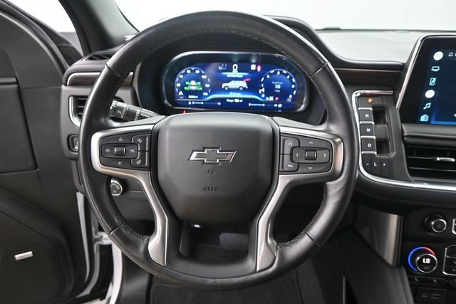 Used 2022 Chevrolet Tahoe Z71 w/ Luxury Package AWD/4WD image 7