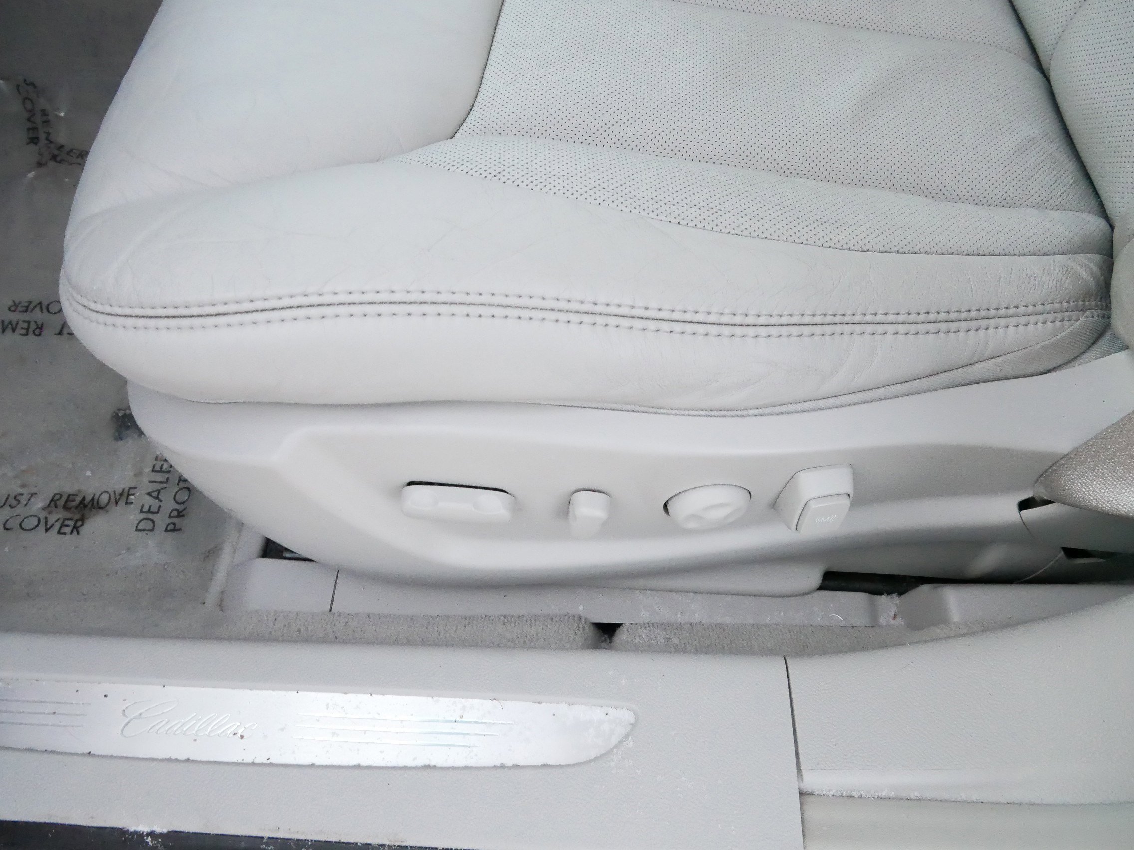 Used 2011 Cadillac DTS Premium image 20