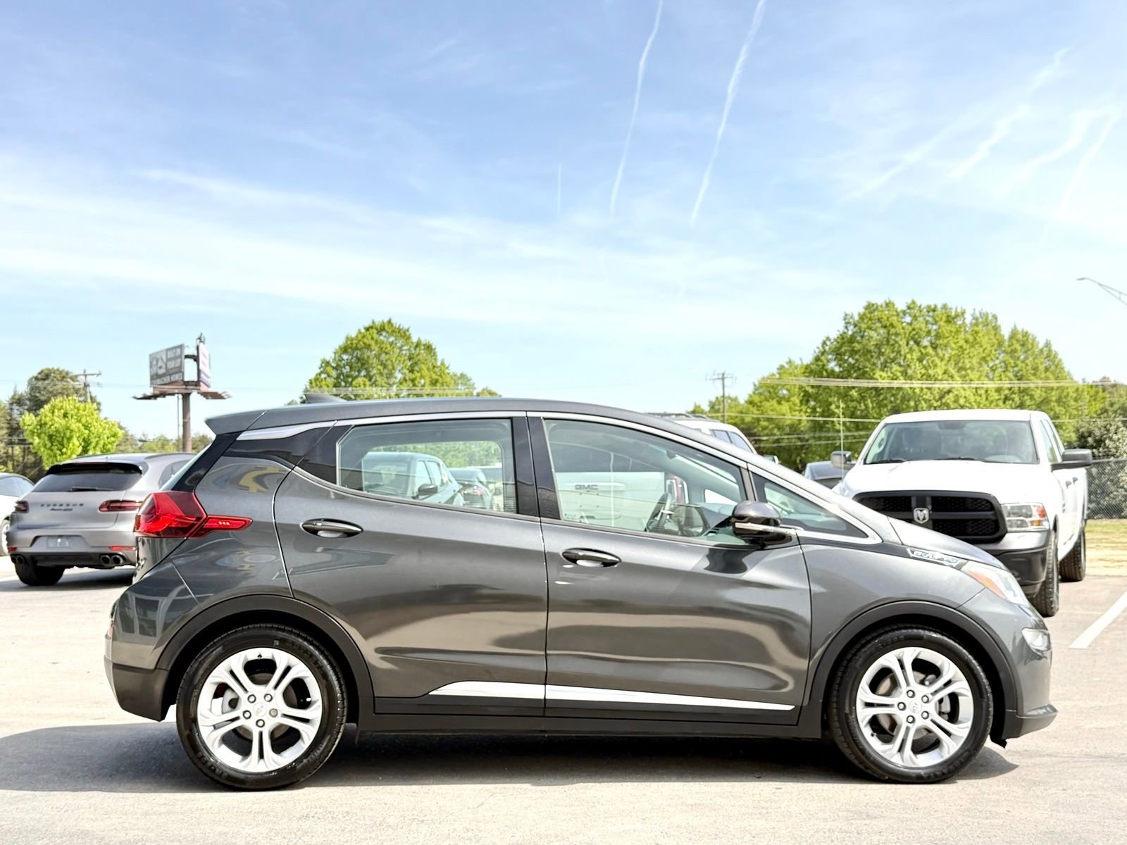 Used 2018 Chevrolet Bolt LT FWD image 9