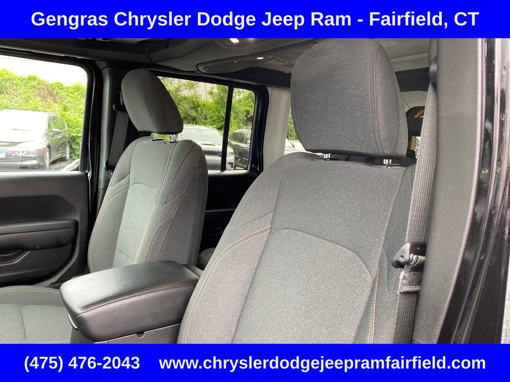 Used 2024 Jeep Wrangler Unlimited AWD/4WD image 8