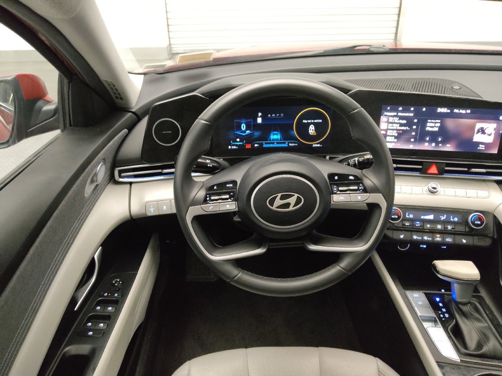 Used 2025 Hyundai Elantra Limited FWD image 22