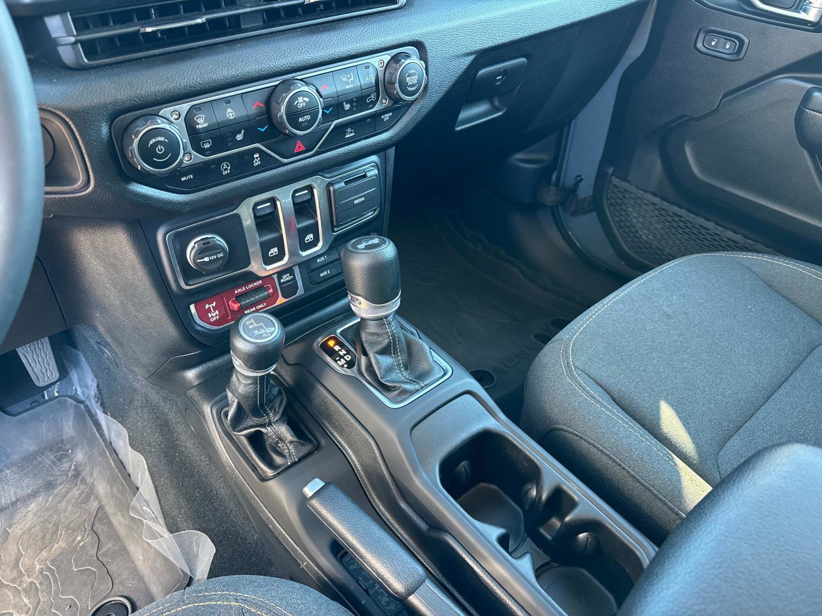 Certified 2024 Jeep Wrangler Willys image 22