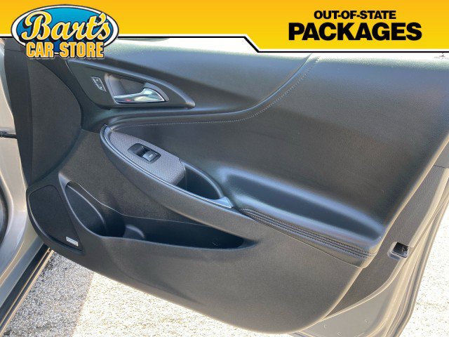 Used 2017 Chevrolet Malibu LT w/ Leather Package image 12