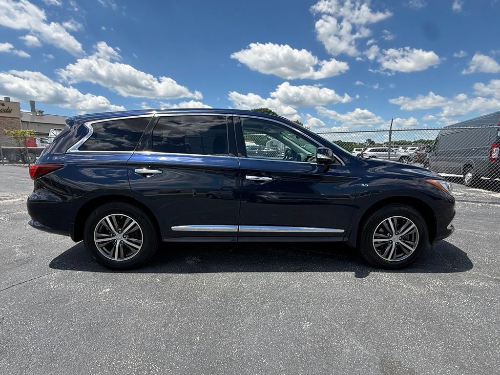Used 2017 INFINITI QX60 Luxe AWD/4WD image 9