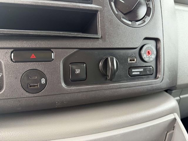 Used 2022 Ford E-350 and Econoline 350 Super Duty w/ Power Windows & Locks Group image 32