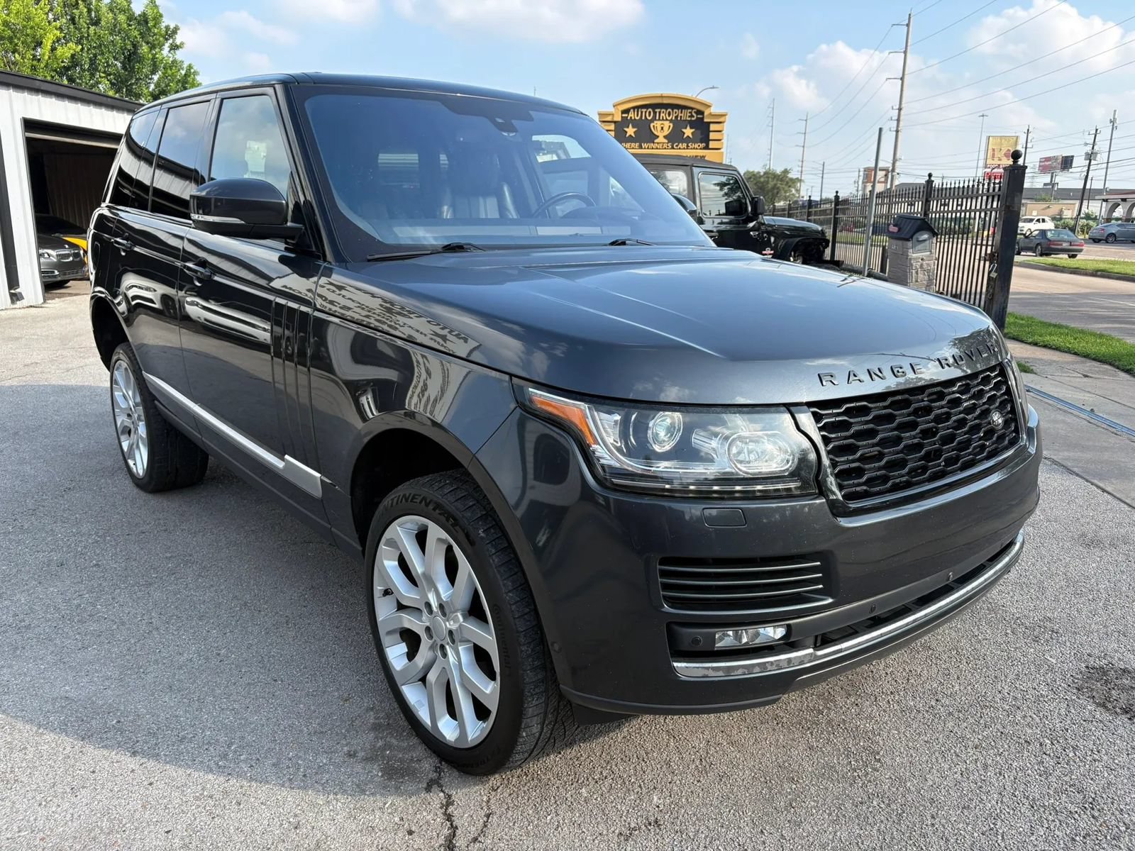 Used 2016 Land Rover Range Rover HSE AWD/4WD image 3