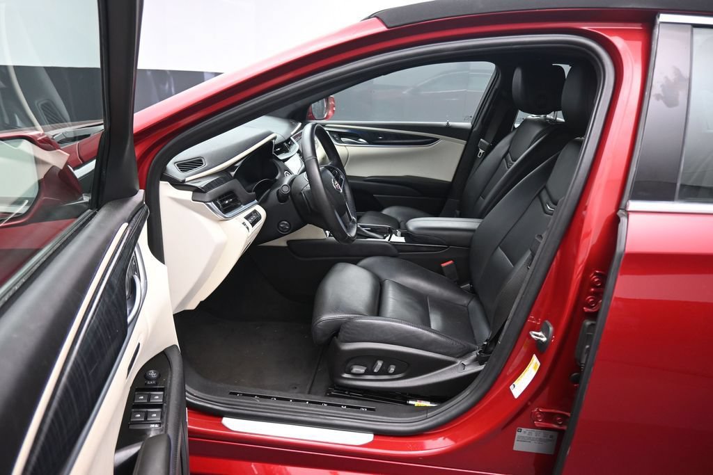 Used 2013 Cadillac XTS Platinum FWD image 13