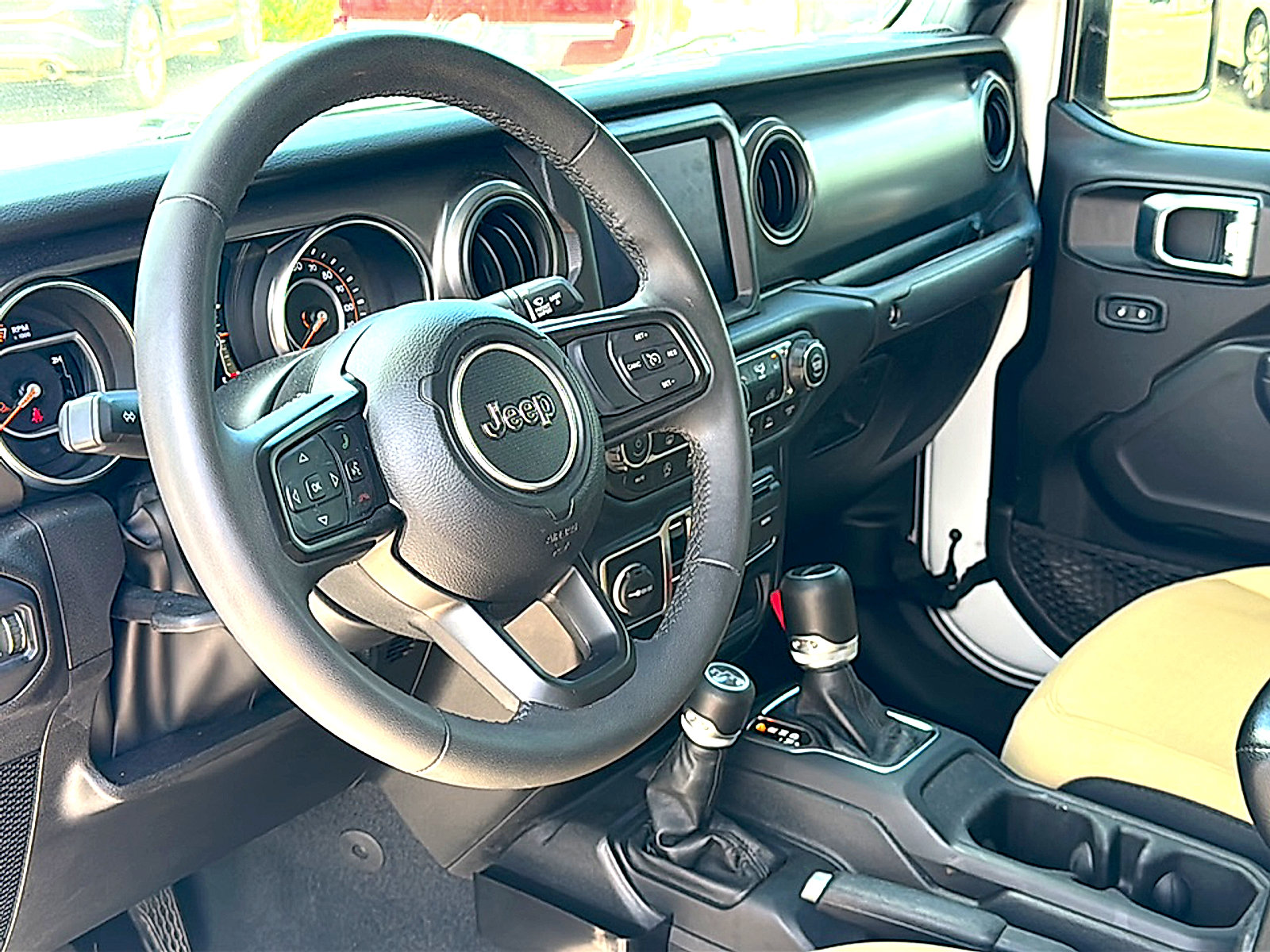 Used 2023 Jeep Gladiator Sport AWD/4WD image 5
