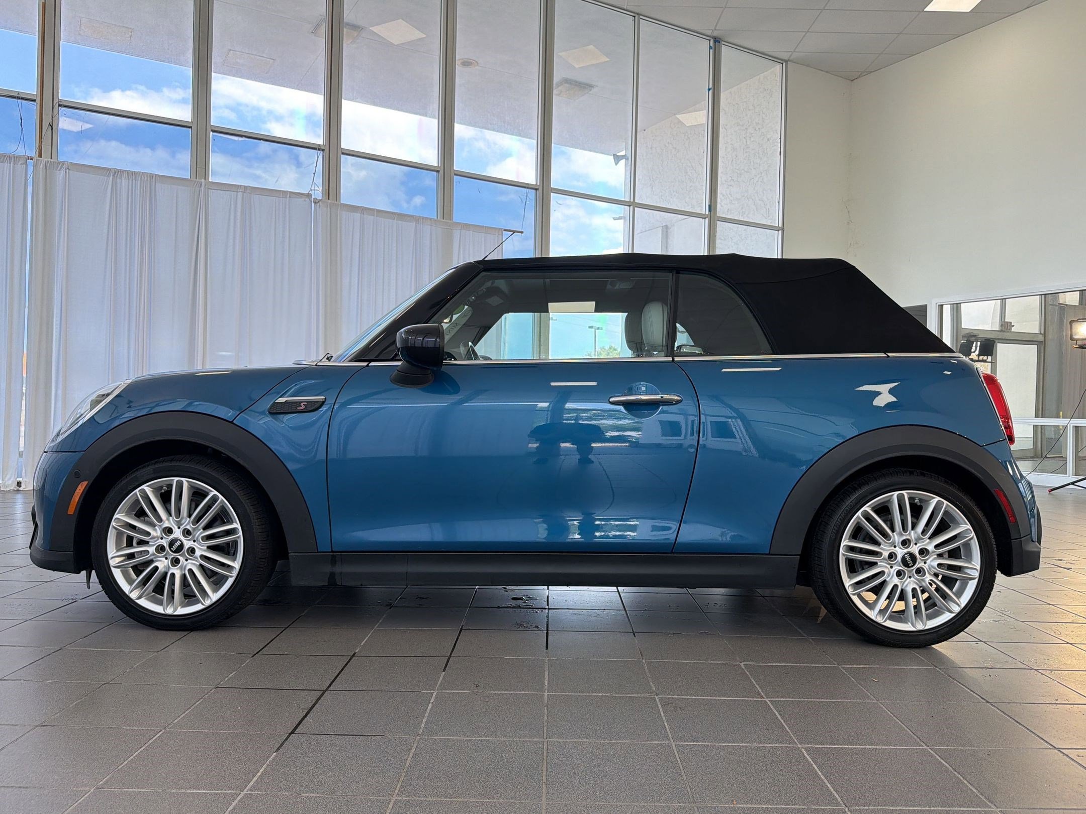 Certified 2023 MINI Cooper S image 2