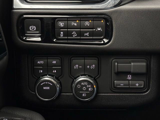 New 2026 GMC Yukon XL Denali w/ Denali Reserve Package image 26