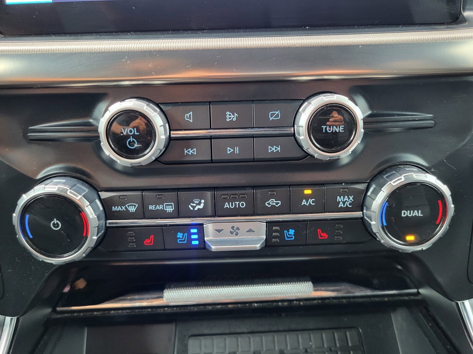 Used 2023 Ford F150 Raptor w/ Raptor Carbon Fiber Package AWD/4WD image 25