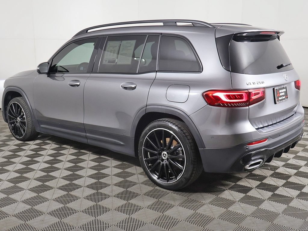 Used 2023 Mercedes-Benz GLB 250 w/ AMG Line image 12