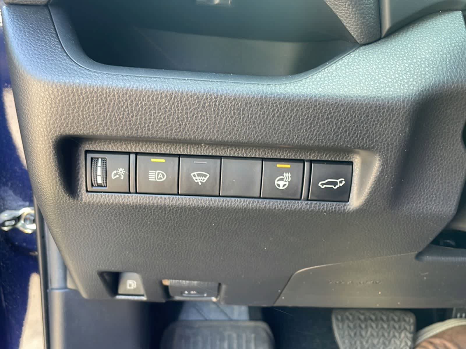 Used 2022 Toyota RAV4 XSE w/ Weather Package AWD/4WD image 16