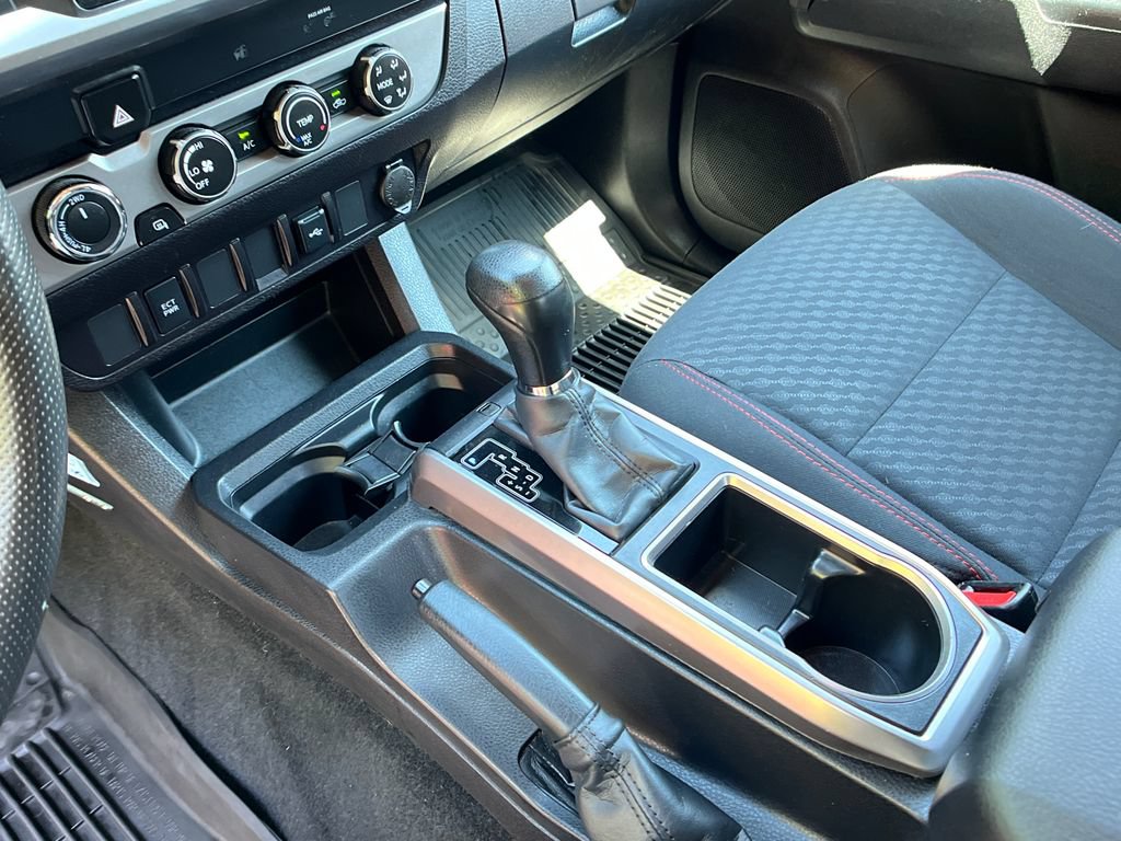 Certified 2022 Toyota Tacoma SR5 w/ SR5 Appearance Package (SM) AWD/4WD image 19