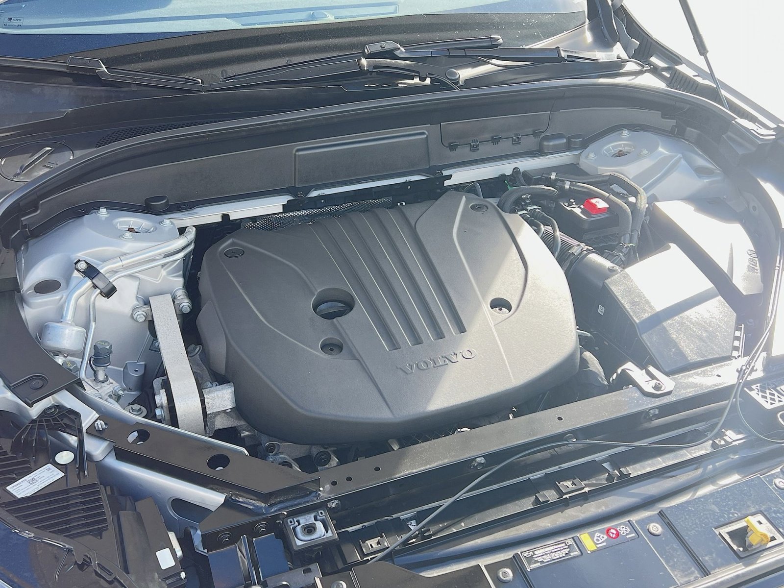 Used 2023 Volvo XC60 B5 Plus w/ Protection Package Premier image 28