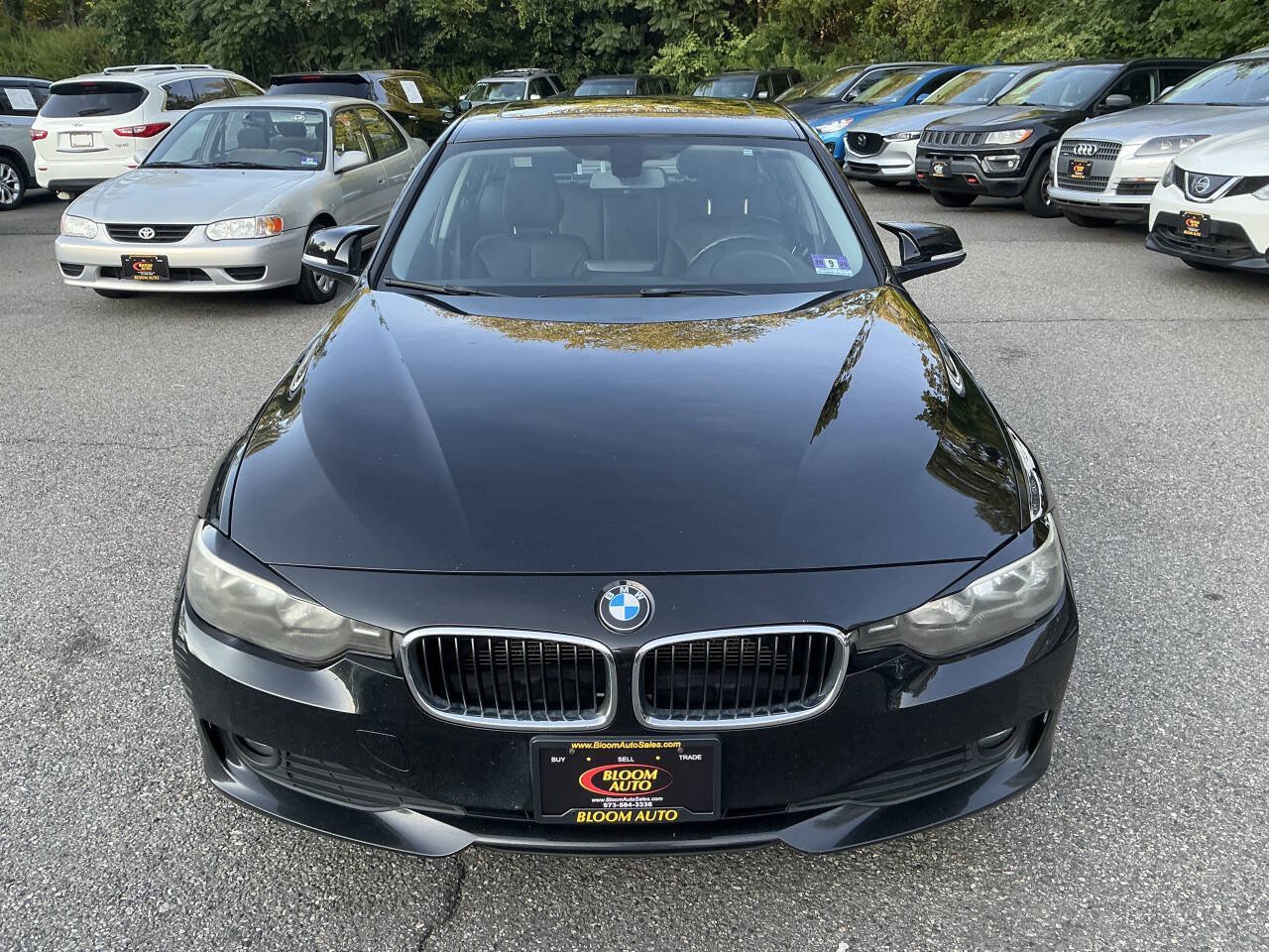 Used 2014 BMW 320i xDrive Sedan AWD/4WD image 2