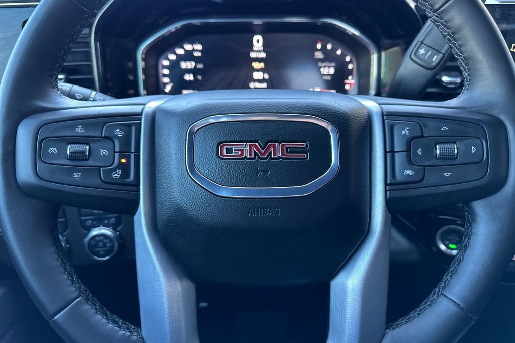 Used 2025 GMC Sierra 1500 Elevation image 23