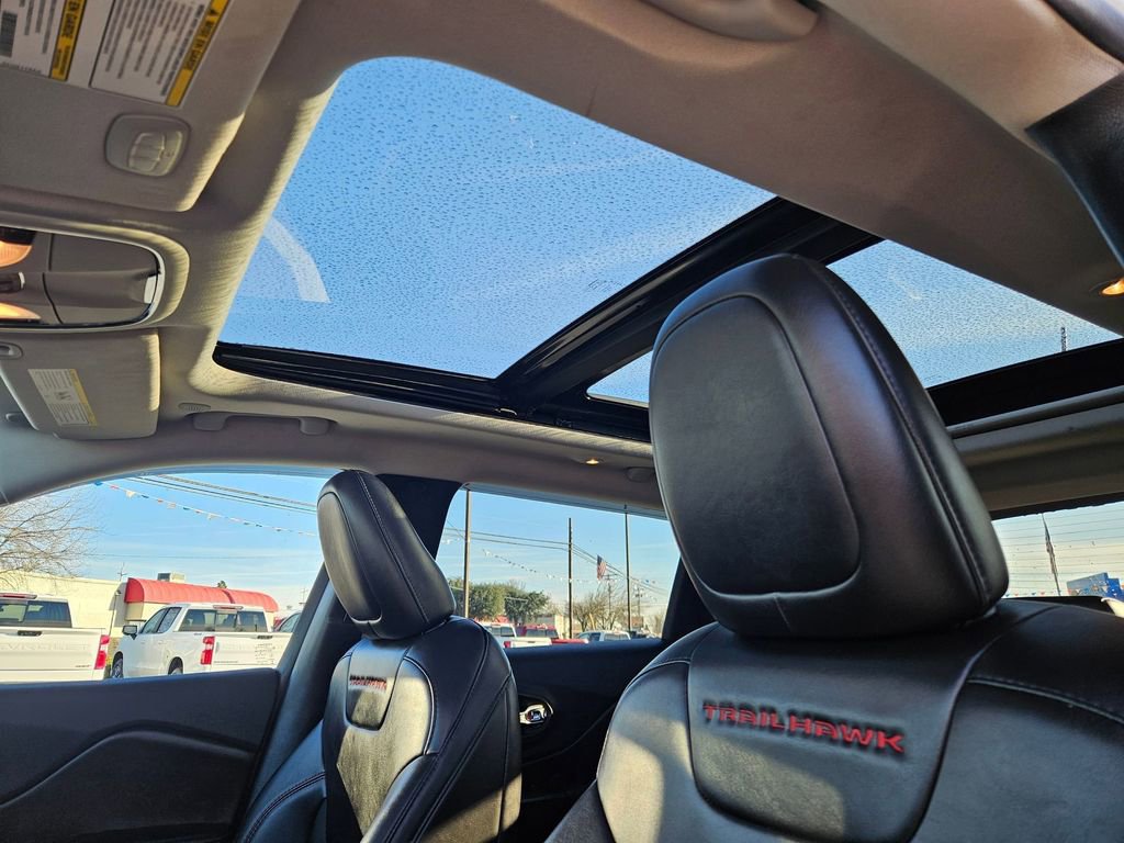 Used 2021 Jeep Cherokee Trailhawk w/ Sun, Sound & Nav Group image 27