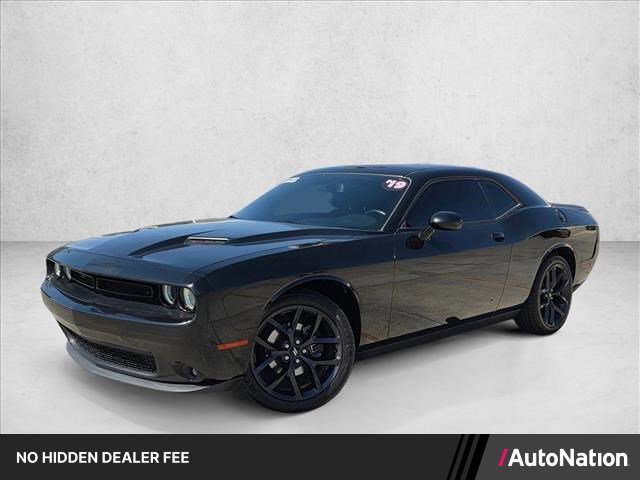 Used 2019 Dodge Challenger SXT w/ Blacktop Package RWD image 1
