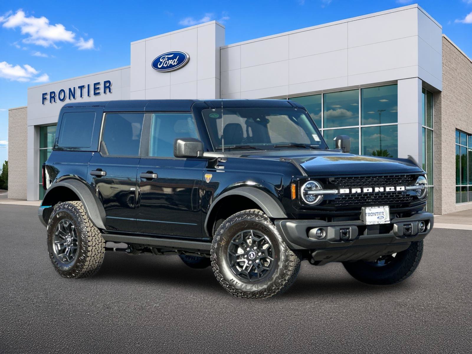 New 2026 Ford Bronco Badlands w/ Black Appearance Package AWD/4WD image 1