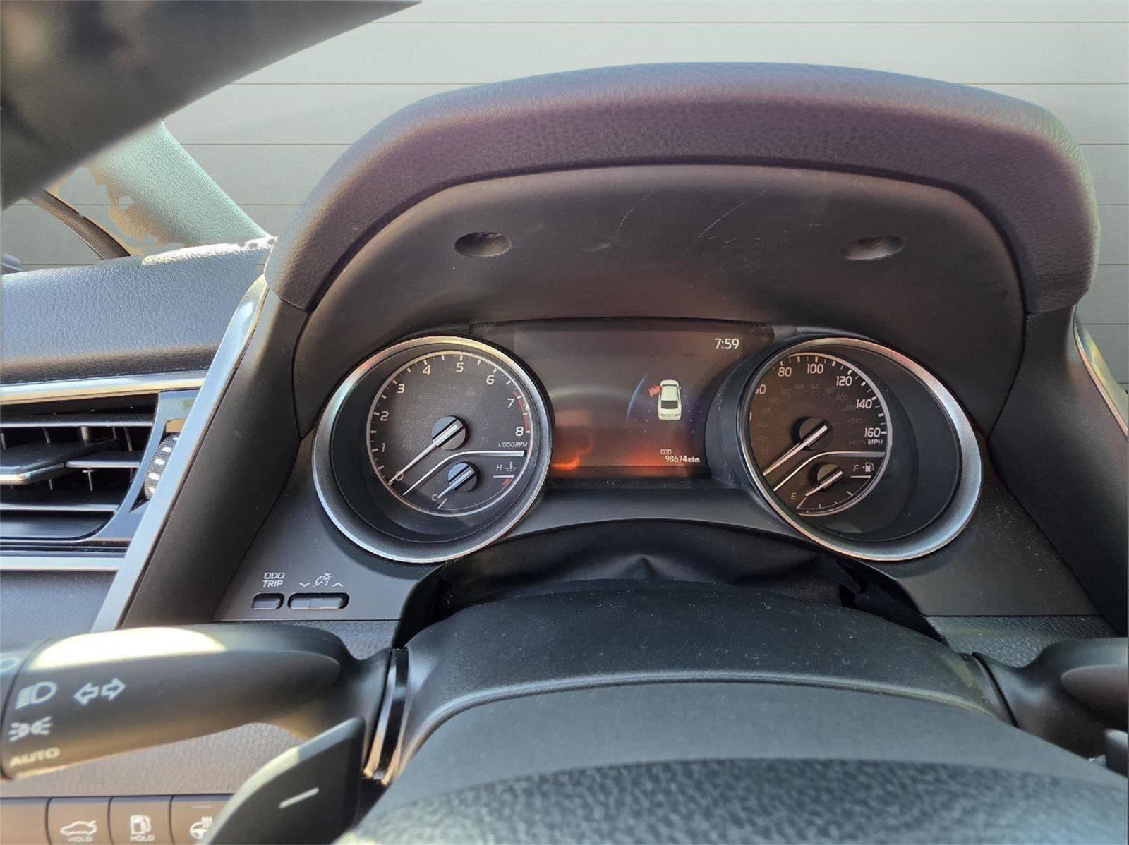 Used 2022 Toyota Camry SE image 19