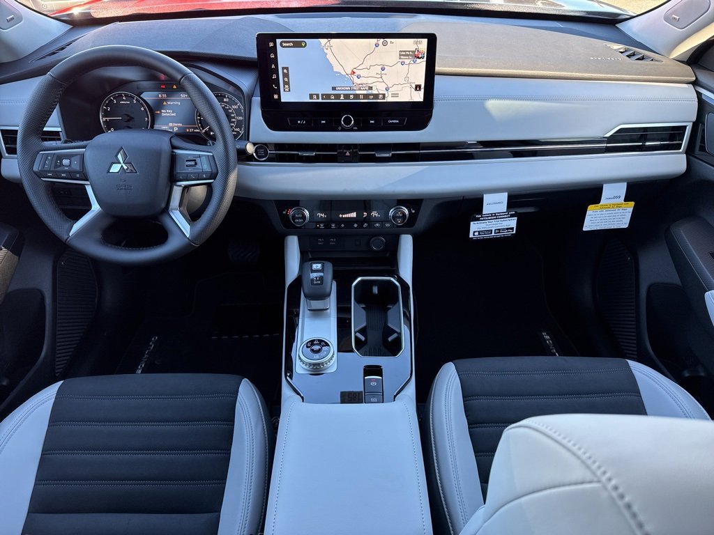 New 2025 Mitsubishi Outlander SE image 20