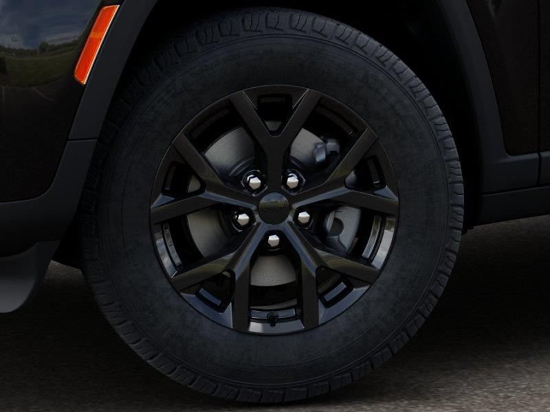 New 2026 Jeep Grand Cherokee Altitude RWD image 8