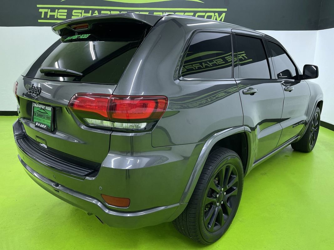 Used 2018 Jeep Grand Cherokee Altitude image 10