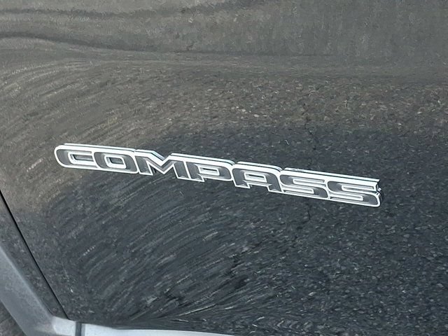 Certified 2024 Jeep Compass Latitude AWD/4WD image 34