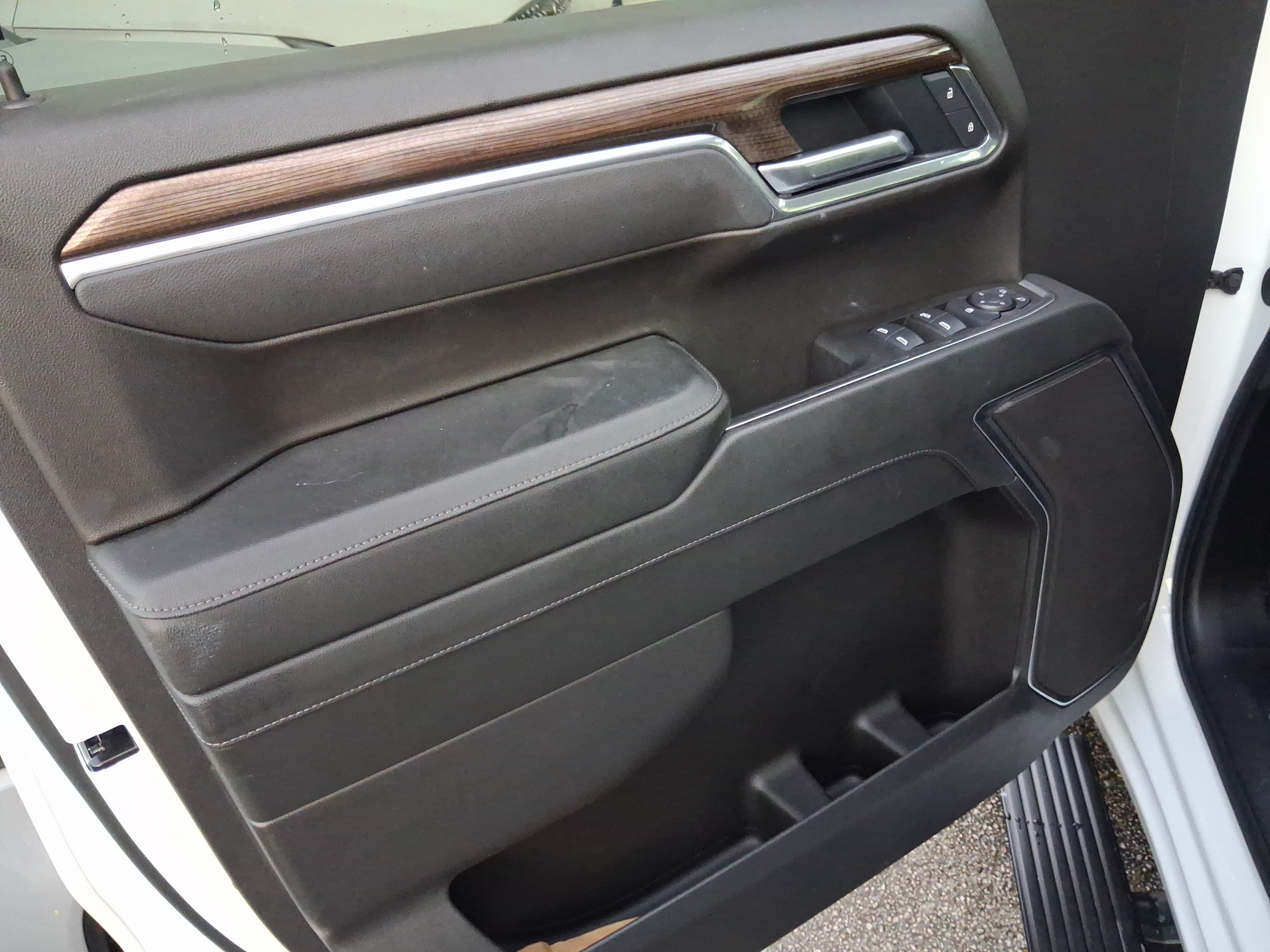 Used 2025 Chevrolet Silverado 1500 RST RWD image 11