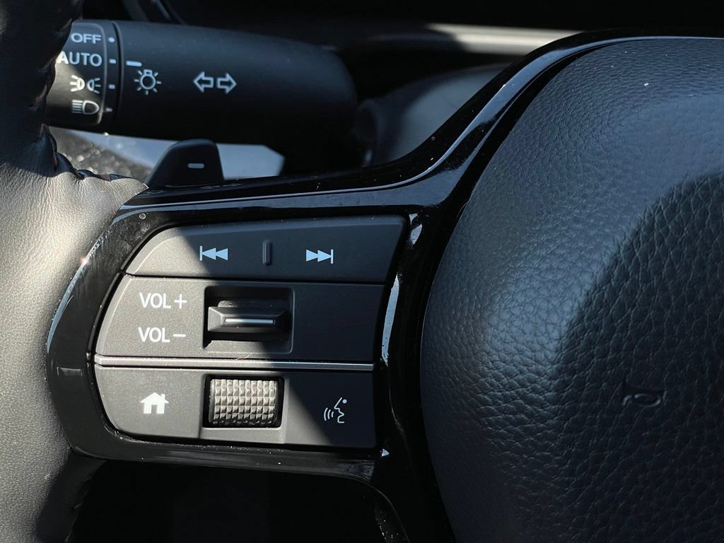 Certified 2025 Honda CR-V Sport Touring image 15