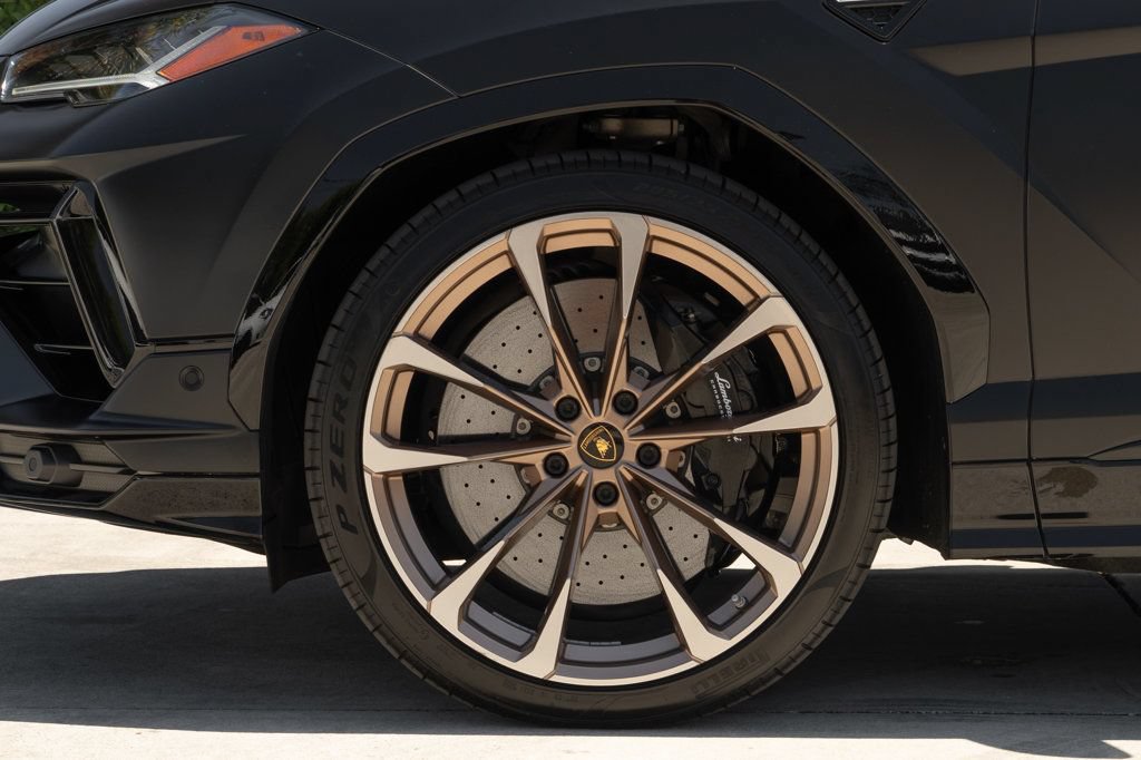 Used 2023 Lamborghini Urus S AWD/4WD image 4