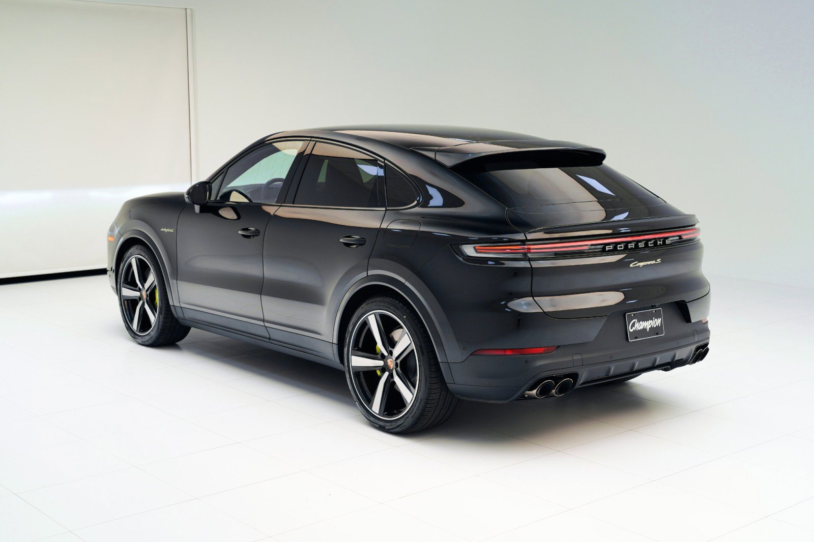 New 2026 Porsche Cayenne S image 3