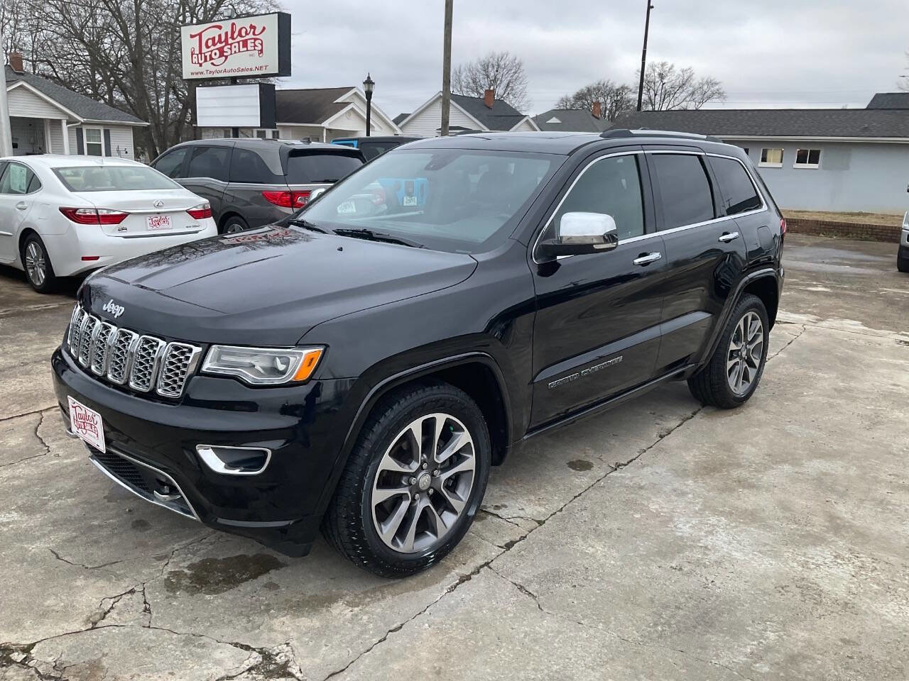 Used 2017 Jeep Grand Cherokee Overland RWD image 7