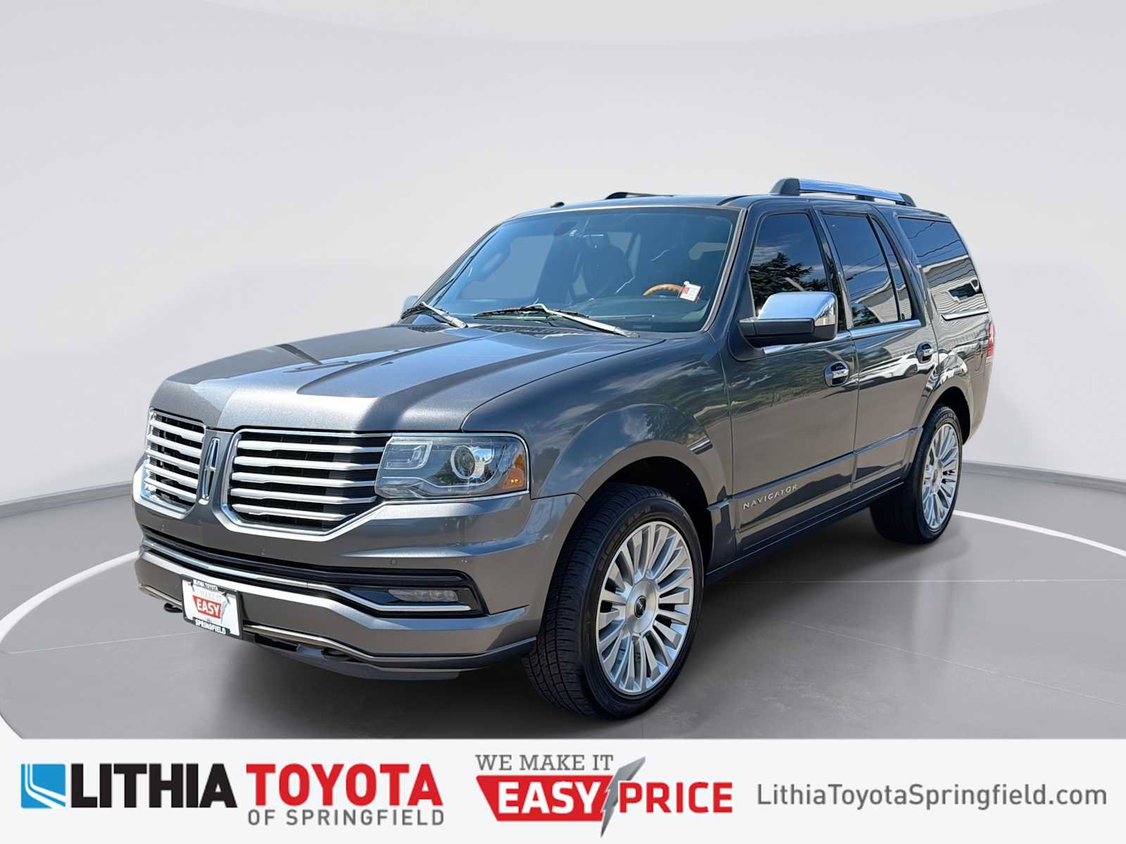 Used 2016 Lincoln Navigator Select AWD/4WD image 1