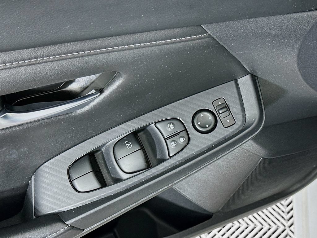 Certified 2024 Nissan Sentra SV FWD image 24