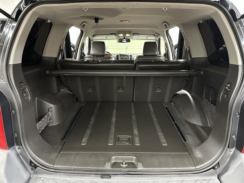 Used 2011 Nissan Xterra PRO-4X w/ Pro-4x Leather Pkg AWD/4WD image 18