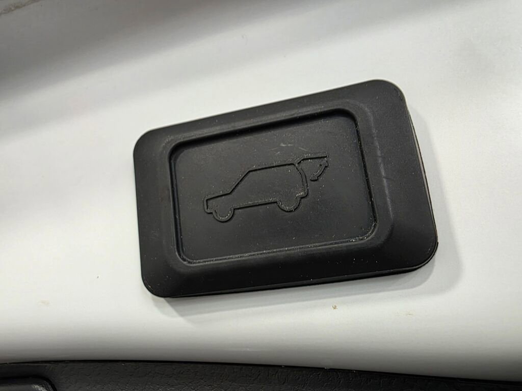 Used 2024 Toyota RAV4 XLE w/ Convenience Package AWD/4WD image 19