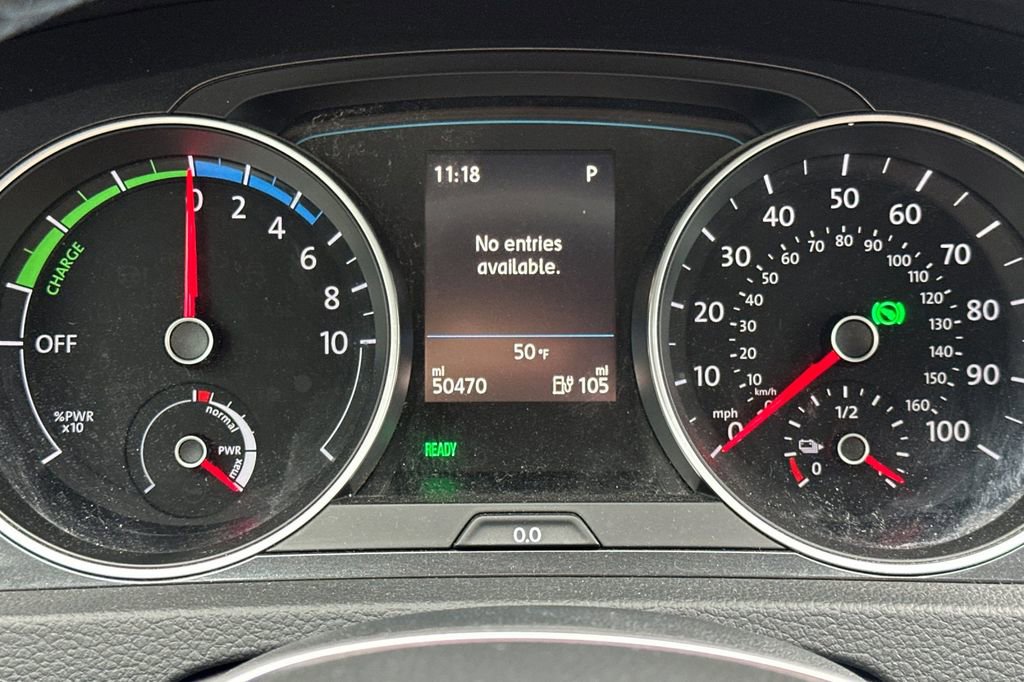 Used 2019 Volkswagen e-Golf SE image 21