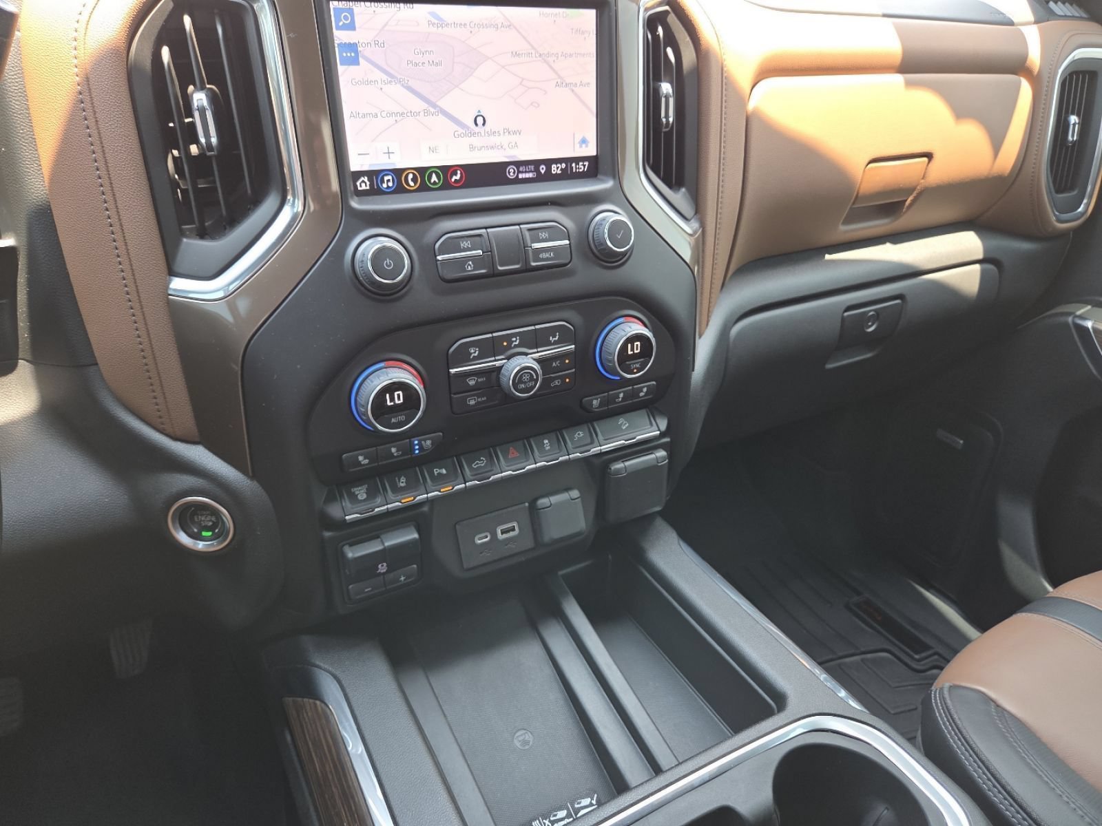 Used 2022 Chevrolet Silverado 2500 High Country w/ Z71 Off-Road Package AWD/4WD image 33