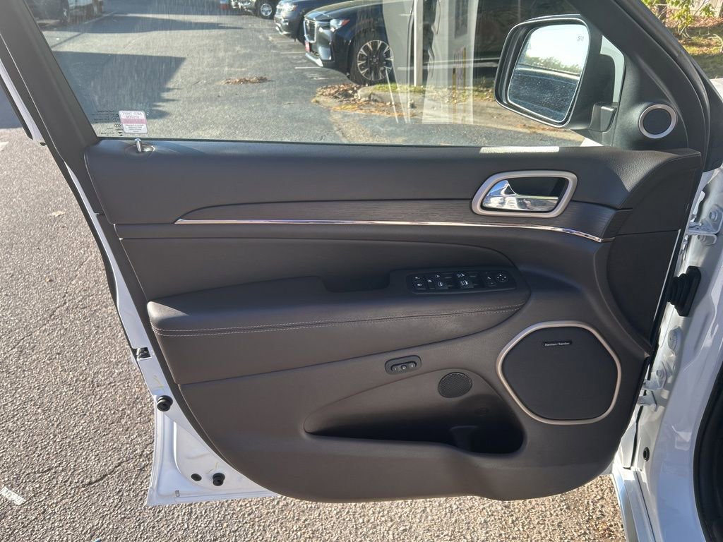 Used 2016 Jeep Grand Cherokee Summit w/ Platinum Series Group image 14