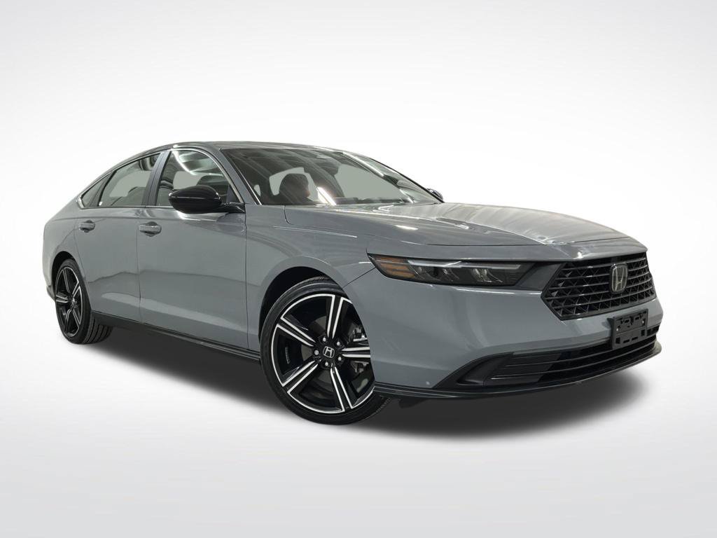 Used 2025 Honda Accord Sport image 4