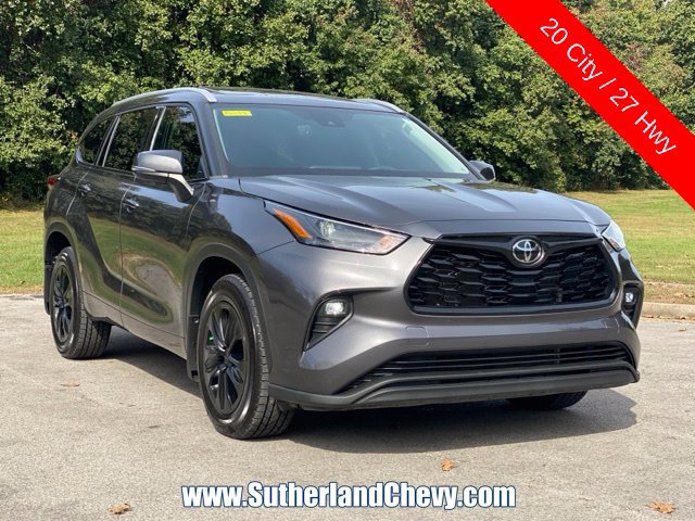 Used 2022 Toyota Highlander XLE AWD/4WD image 9